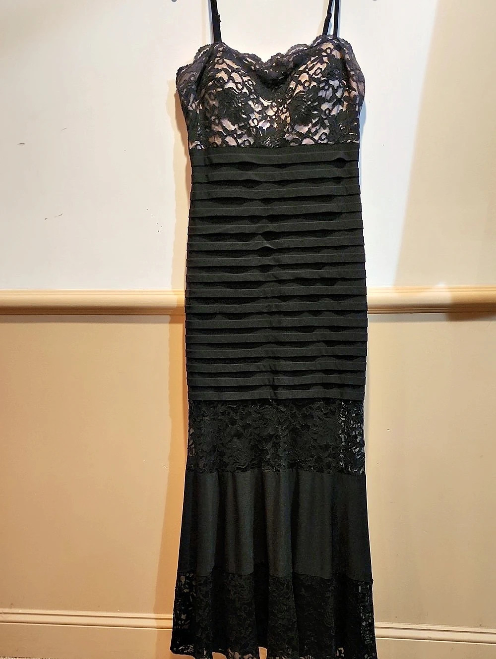 Xscape Black Lace Maxi Dress Size 14 Like New